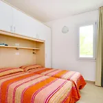 Apartment Fiore-7 By Interhome